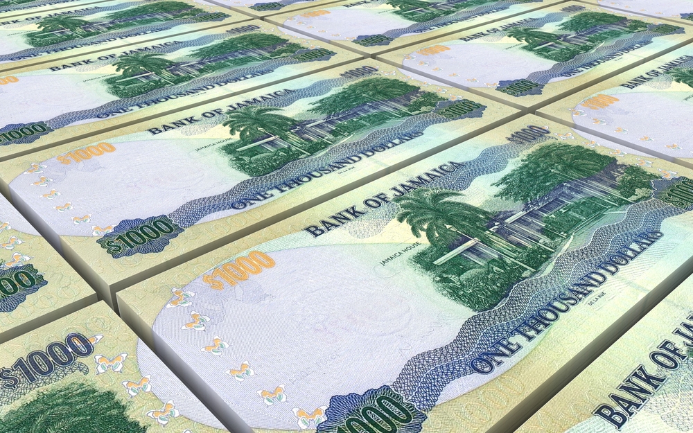 Information on sending and receiving money while in Jamaica