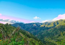 Hiking Blue Mountain P... Hiking Blue Mountain P...