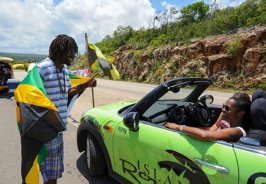 Cruising for a MINI-ad... Cruising for a MINI-ad...