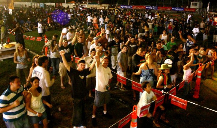 Experience vibrant nightlife on Jamaica's south coast Experience vibrant nightlife on Jamaica's south coast